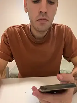 GmGit – webcam model profile photo Image 3