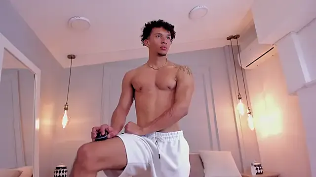 luis_7777 – webcam model profile photo Image 13