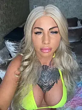 skinny_candy18 – webcam model profile photo Image 15