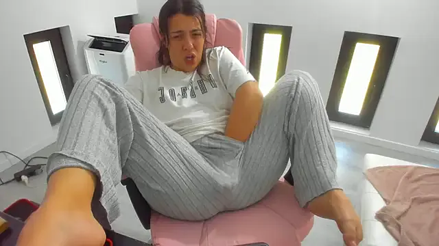 Miawiithe – webcam model profile photo Image 4