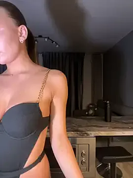 AshyHeavenn – webcam model profile photo Image 10