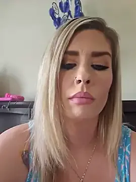 ellieconradxo's Thumb Image