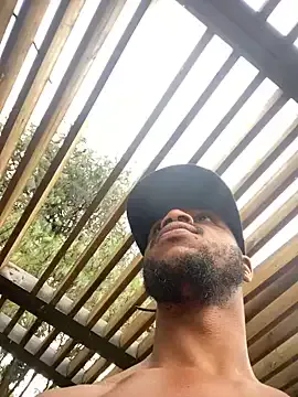 PabloArena – webcam model profile photo Image 5