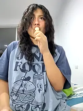 seraphine23 – webcam model profile photo Image 16