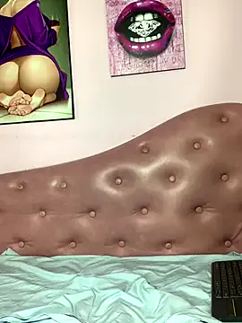 Benson18y – webcam model profile photo Image 12