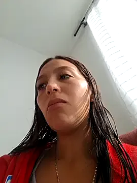 petites_perles – webcam model profile photo Image 9