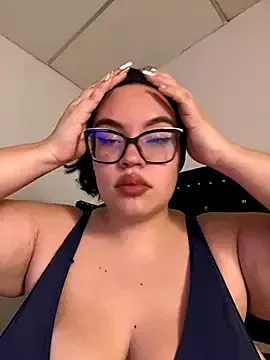 hornyshow_tv – webcam model profile photo Image 3