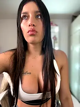 -MiaSweet- – webcam model profile photo Image 18