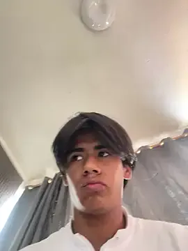 DomManlyGuy – webcam model profile photo Image 3