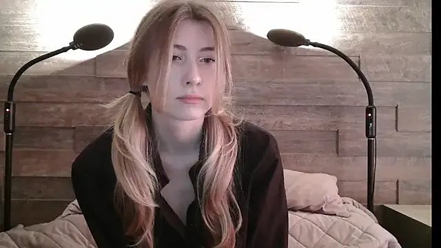 Ann_Sulu – webcam model profile photo Image 2