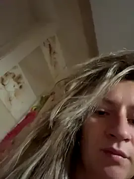 vonen_ray – webcam model profile photo Image 7