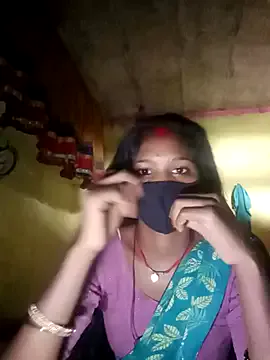 PumaShyXD – webcam model profile photo Image 2