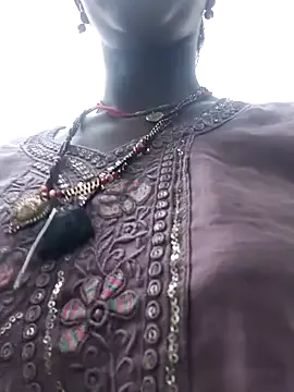 PumaShyXD – webcam model profile photo Image 6