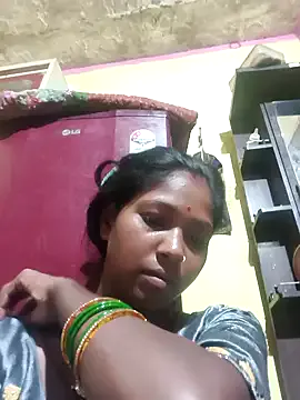 PumaShyXD – webcam model profile photo Image 8