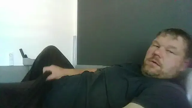 DomManlyGuy – webcam model profile photo Image 5