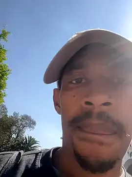 Amicisegreti – webcam model profile photo Image 6