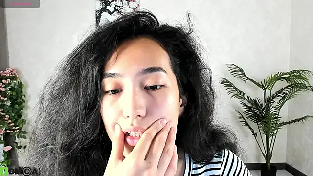 Take1668 – webcam model profile photo Image 12