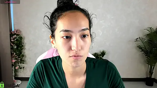 Take1668 – webcam model profile photo Image 18