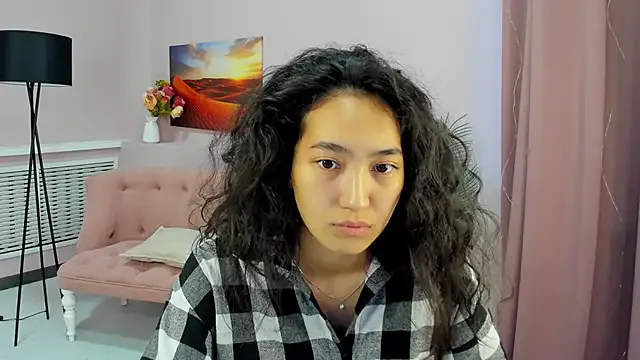 Take1668 – webcam model profile photo Image 4