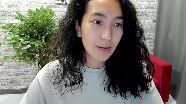 Take1668 – webcam model profile photo Image 5