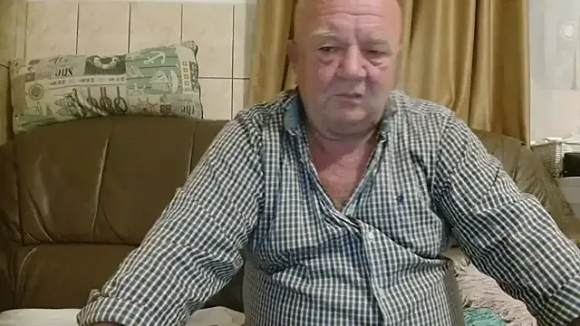 PabloArena – webcam model profile photo Image 8