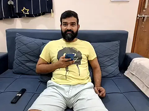 petites_perles – webcam model profile photo Image 14