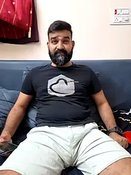 petites_perles – webcam model profile photo Image 8