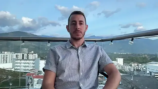 PabloArena – webcam model profile photo Image 13