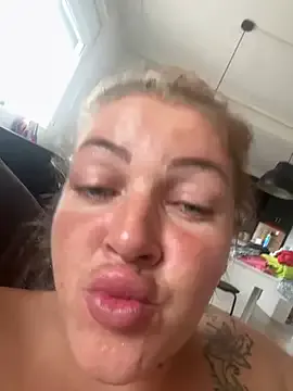 loving_ladies – webcam model profile photo Image 11