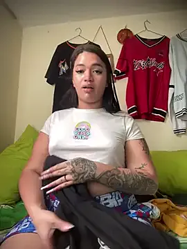 someone_sweet – webcam model profile photo Image 2