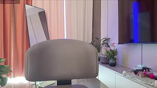 yuly_terner chat room preview Image 12