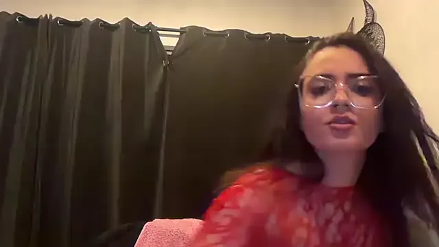 roxanelan – webcam model profile photo Image 14