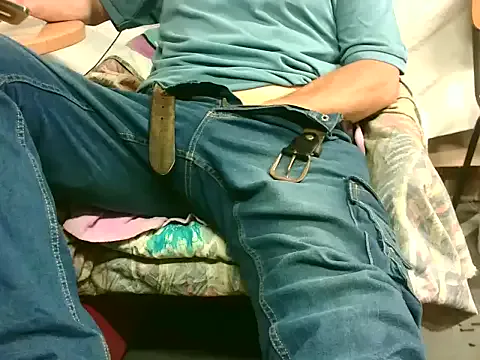 hornyshow_tv – webcam model profile photo Image 9