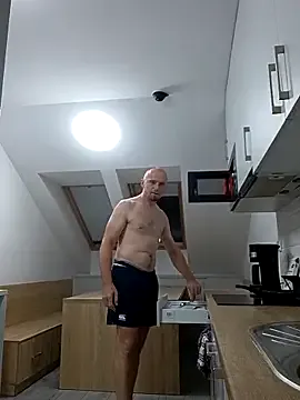 Benson18y – webcam model profile photo Image 19