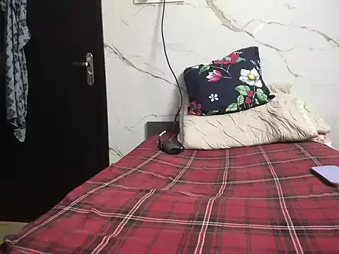 halee_12 Image 2