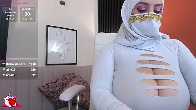 MayaMerciXoxo – webcam model profile photo Image 6