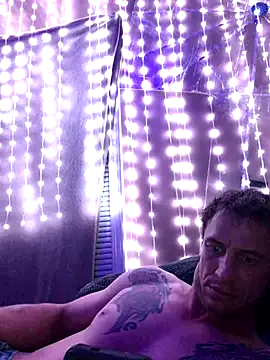 Benson18y – webcam model profile photo Image 7