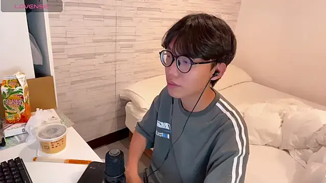 stargroup – webcam model profile photo Image 12