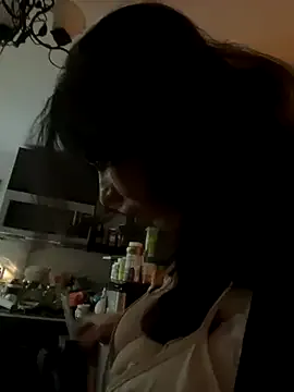 agnessi_ – webcam model profile photo Image 3