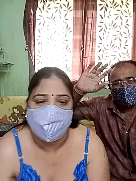 HoneyHush chat room preview