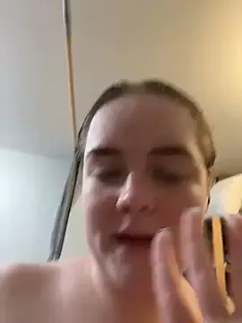 someone_sweet – webcam model profile photo Image 2