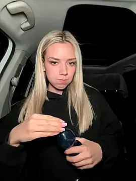 someone_sweet – webcam model profile photo Image 9