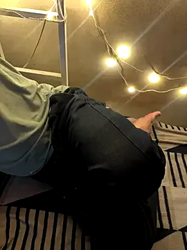 DomManlyGuy – webcam model profile photo Image 3