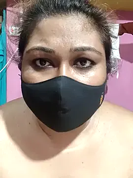 V-Hot-Sweti chat room preview Image 3