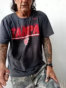 DomManlyGuy – webcam model profile photo Image 4