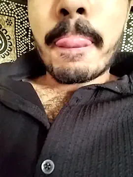 bisexualmilf – webcam model profile photo Image 9