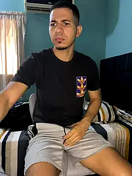 kai101010 – webcam model profile photo Image 5