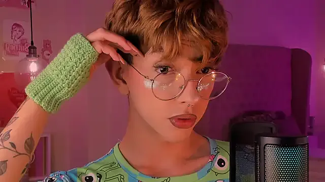 skinny_candy18 – webcam model profile photo Image 12