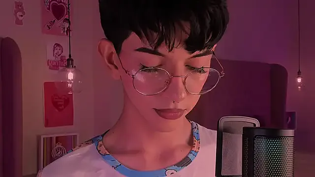 skinny_candy18 – webcam model profile photo Image 4