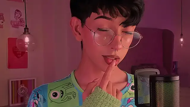 skinny_candy18 – webcam model profile photo Image 7